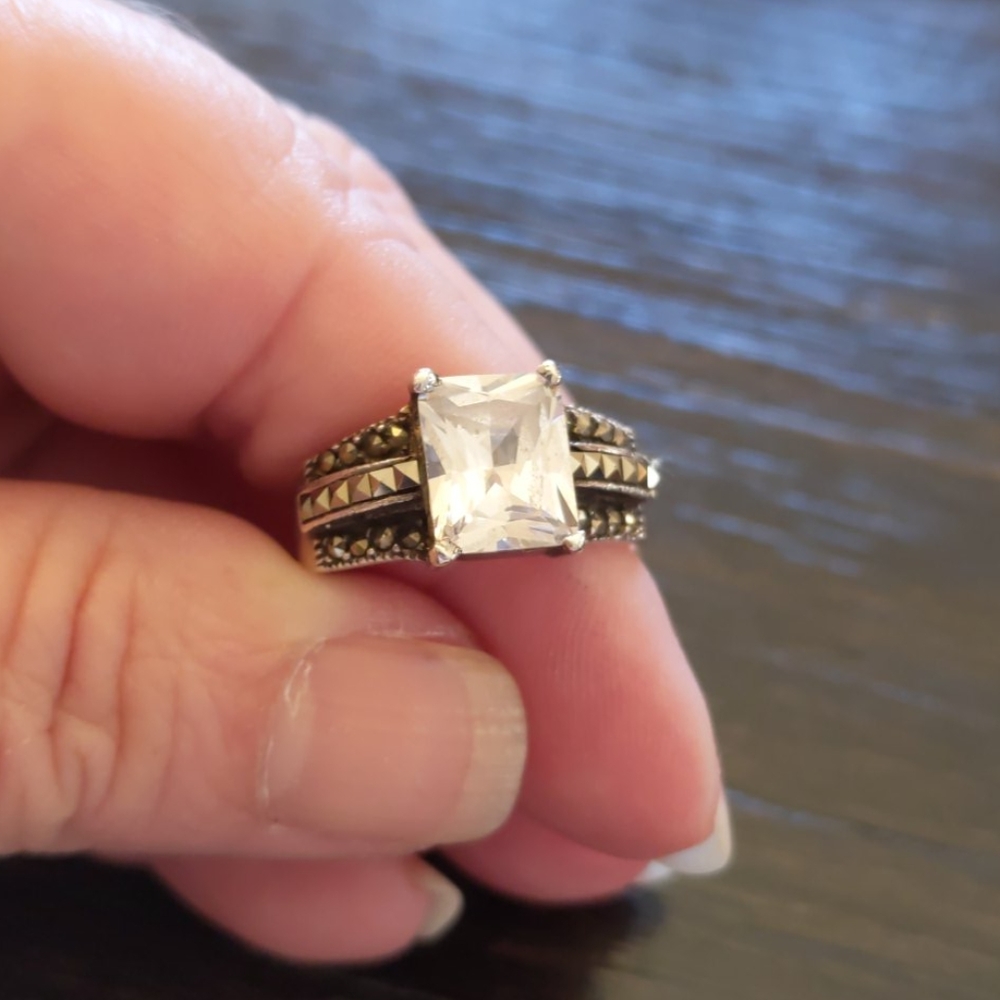 Vintage Silver 925 Crystal Ring  8.5